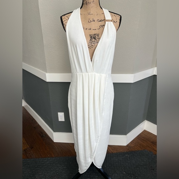 Bebe Asymmetrical Halter Neck Slinky Dress - Egret / M - Picture 4 of 16